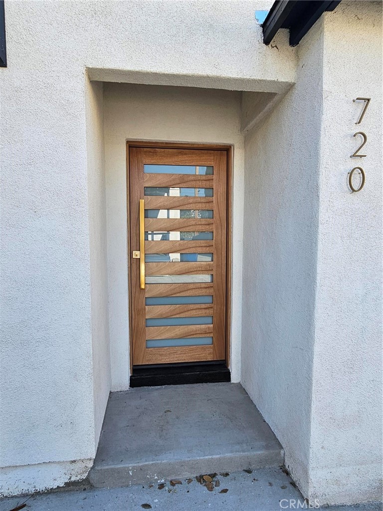 720 San Pascual Avenue Los Angeles, CA 90042 - Photo 3 of 20 a view of entryway
