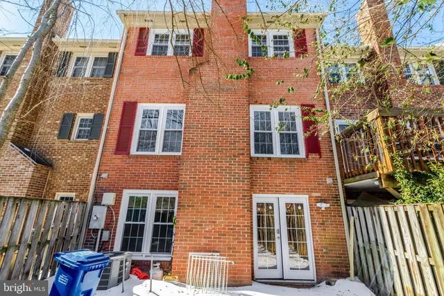 $589,000 | 8225 Cedar Landing Court, Alexandria, VA 22306