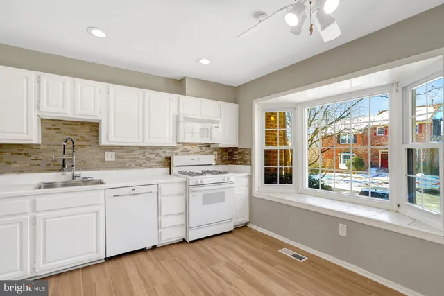 $589,000 | 8225 Cedar Landing Court, Alexandria, VA 22306