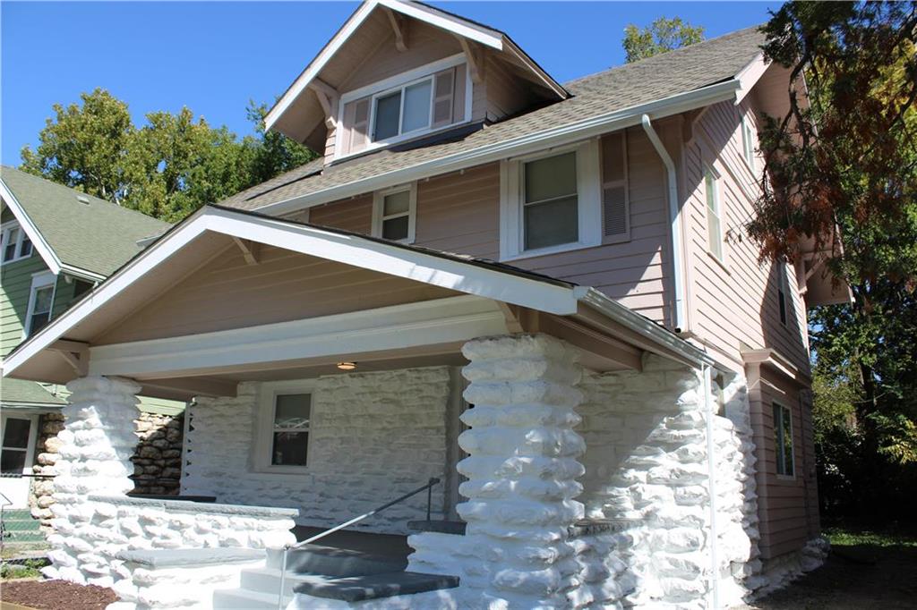 3321 Agnes Avenue, Kansas City, MO 64128 Compass