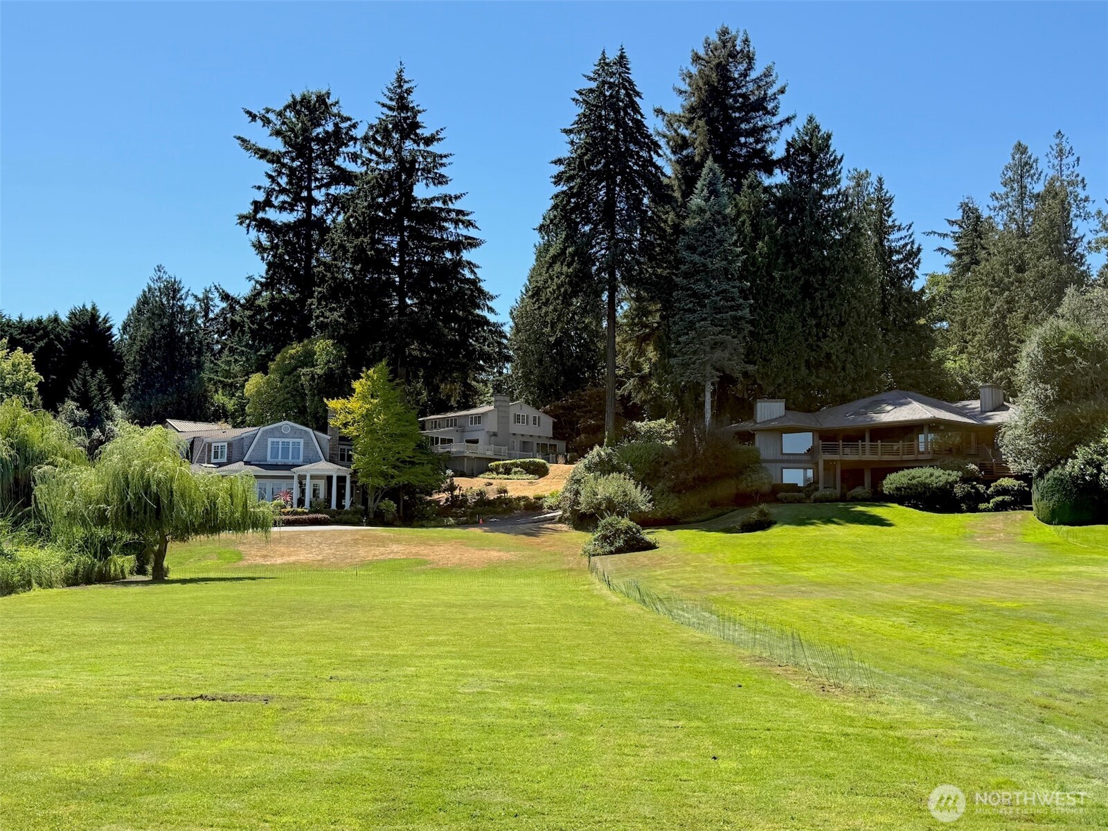 3216 Hunts Point Road Hunts Point, WA 98004 - Photo 5 of 23 Gallery Image 5
