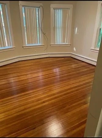 $1,800 | 350 Center Street, Manchester, CT 06040