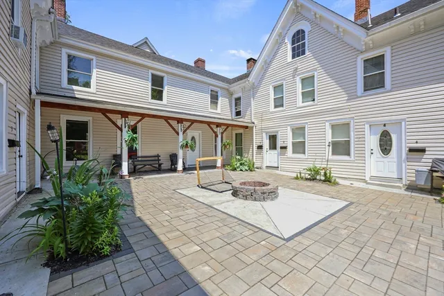 a view of a house with entertaining space