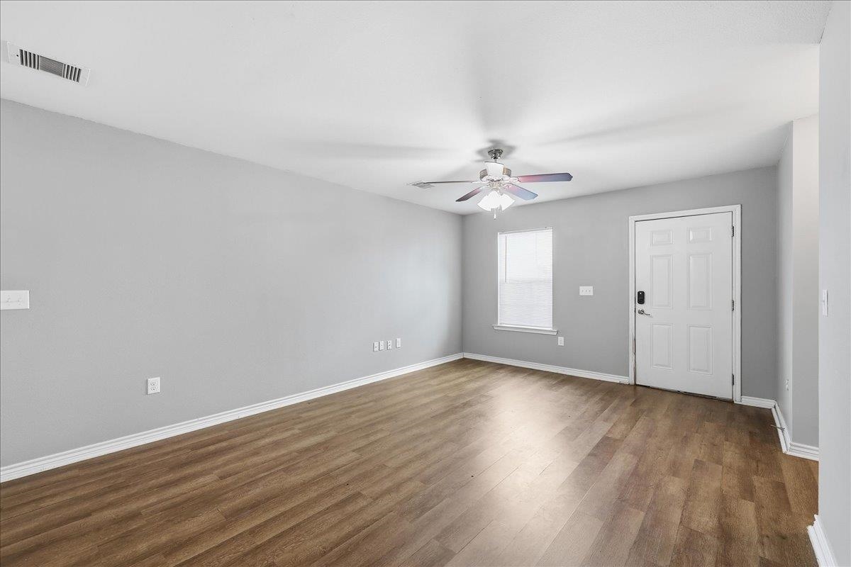228 West Elm Street Winnie, TX 77665 - Photo 3 of 24