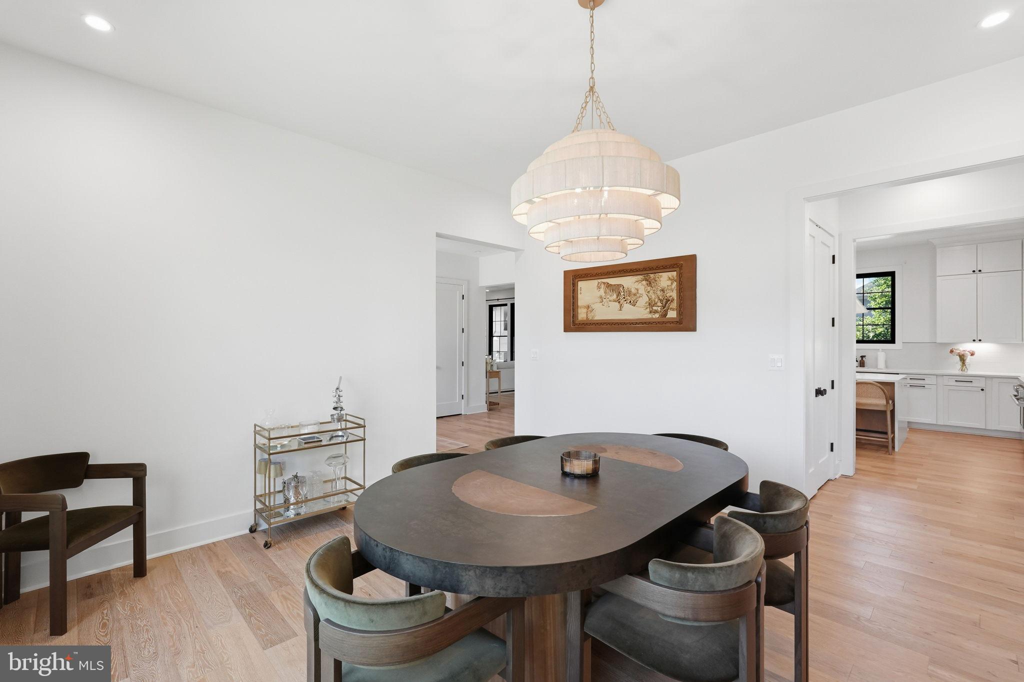6026 Little Falls Road Arlington, VA 22207 - Photo 7 of 44 Dining room