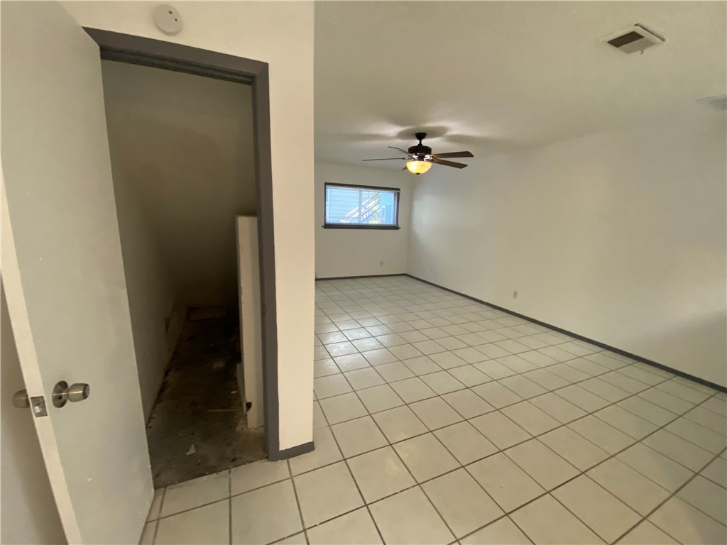 2413 Leon Street, Unit 102 Austin, TX 78705 - Photo 9 of 22