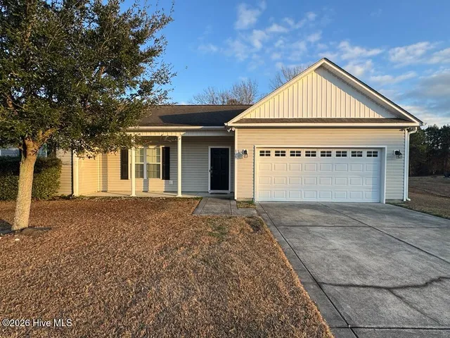 $2,000 | 106 Moonstone Court, Jacksonville, NC 28546