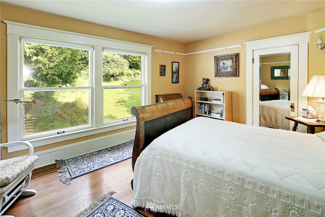6747 46th Avenue Southwest Seattle, WA 98136 - Photo 10 of 22 Gallery Image 10