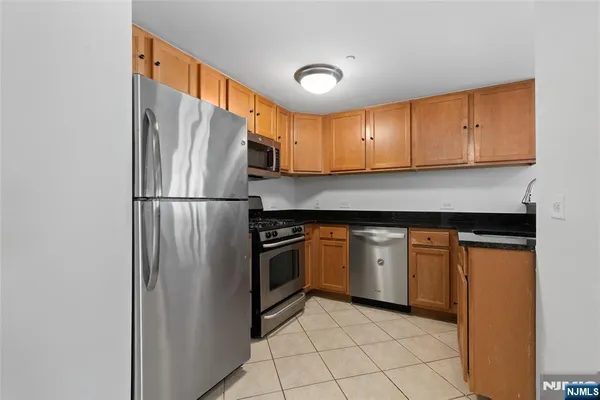 $3,700 | 4301 Park Avenue, Unit 6D, Union City, NJ 07087