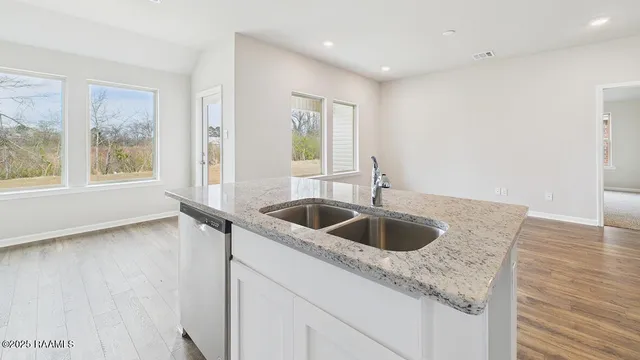 $204,500 | 151 Cottage Cove, Maurice, LA 70555