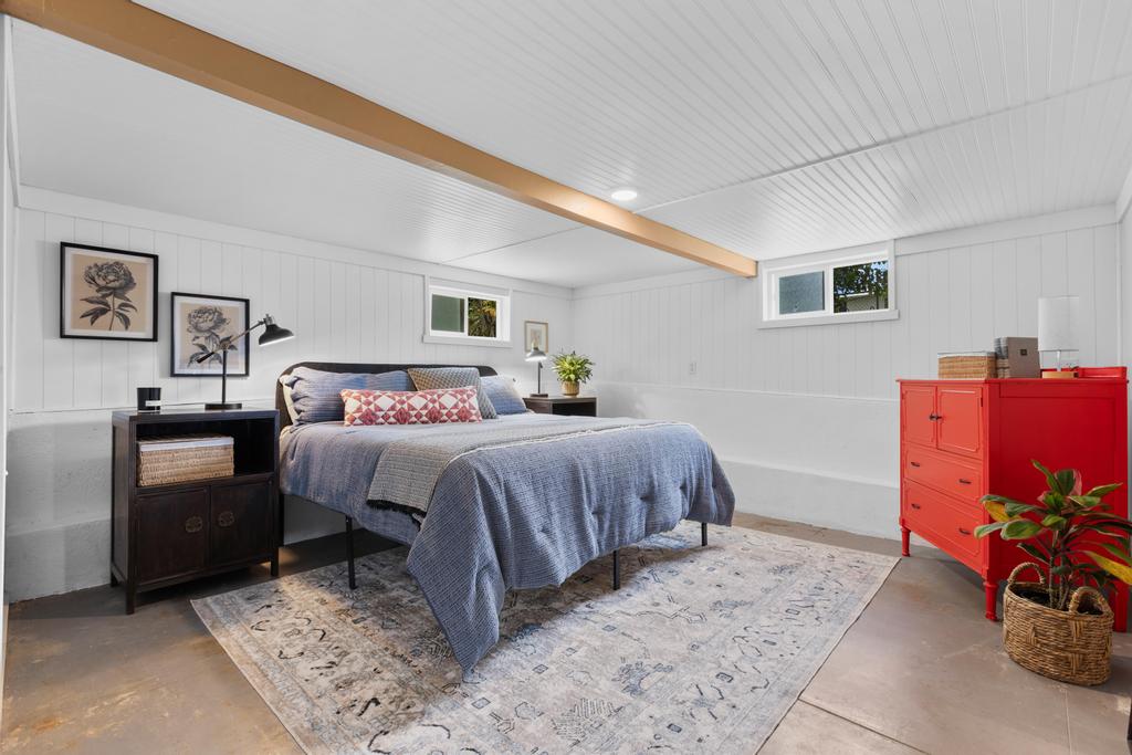 20 Alae Street Hilo, HI 96720 - Photo 21 of 30 a bedroom with bed and window