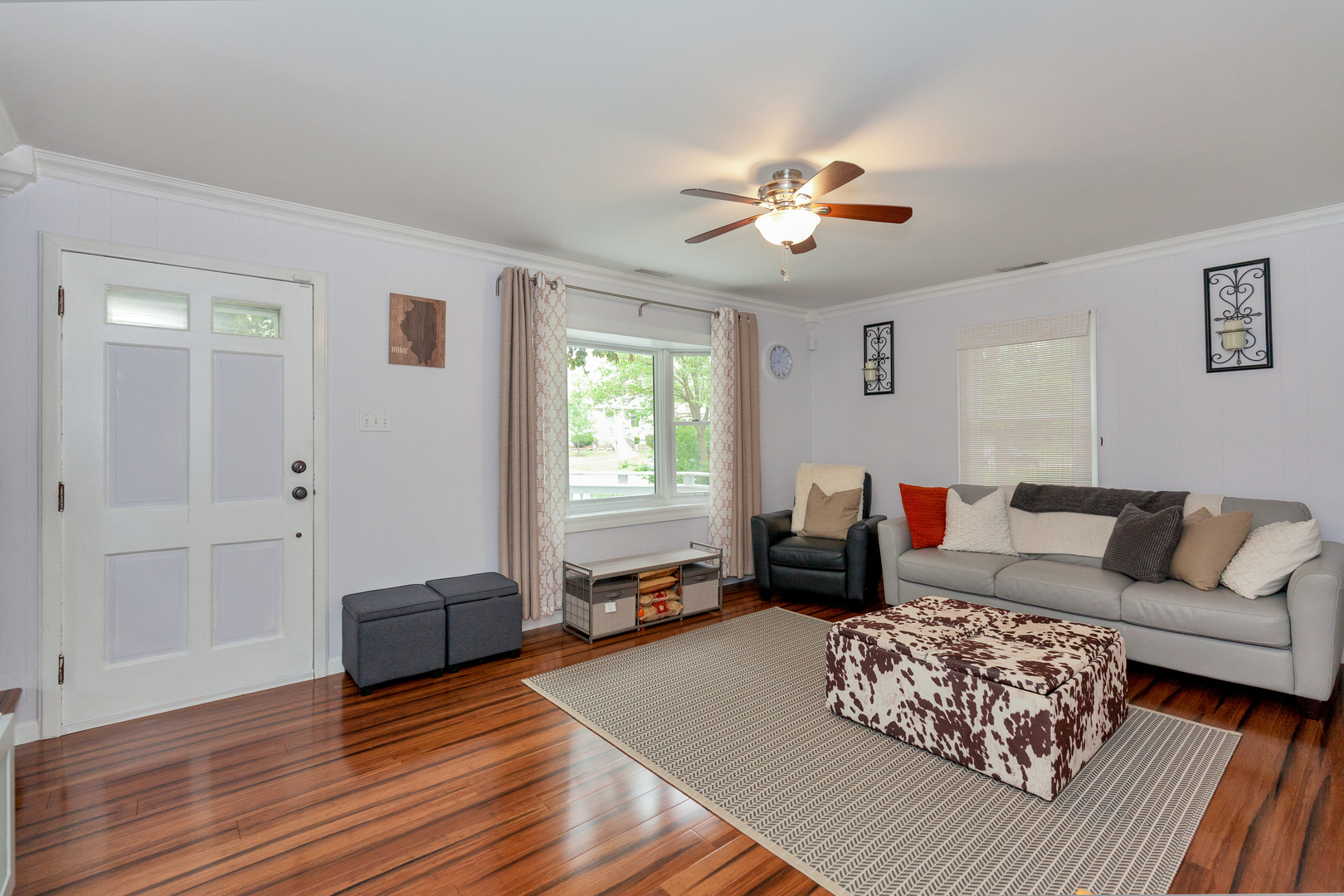 118 Village Road Willowbrook, IL 60527 - Photo 3 of 18