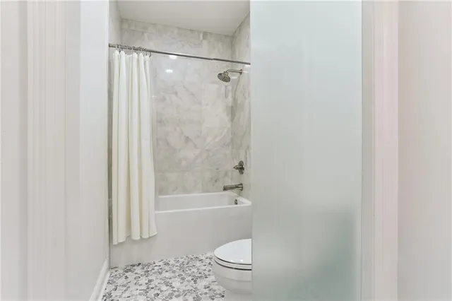 $975,000 | 411 Focis Street, Metairie, LA 70005