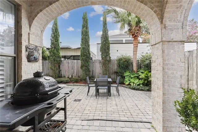 $975,000 | 411 Focis Street, Metairie, LA 70005