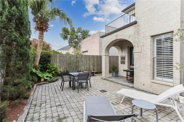 $975,000 | 411 Focis Street, Metairie, LA 70005