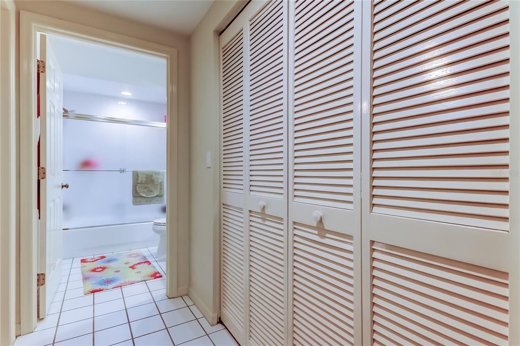 6205 Shoreline Drive, Unit 1304 Seminole, FL 33708 - Photo 33 of 57