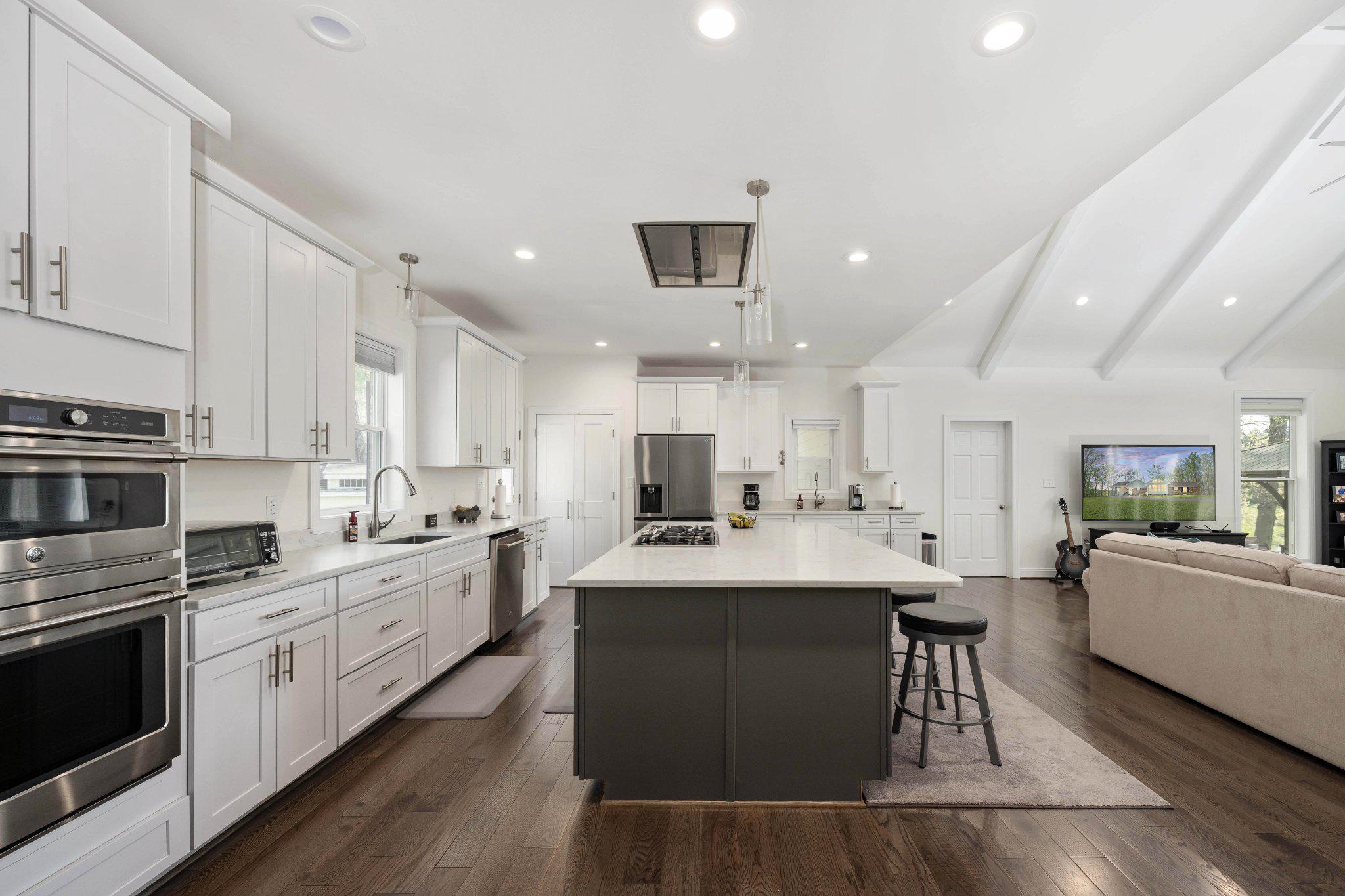 5699 Red Brick Road Warrenton, VA 20187 - Photo 16 of 35 Chefs Kitchen with 2 sinks and gas cooktop.