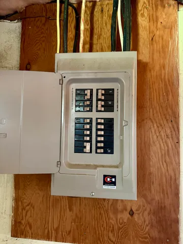 $183,000 | 1557 Ivy Lane, Manistee, MI 49660