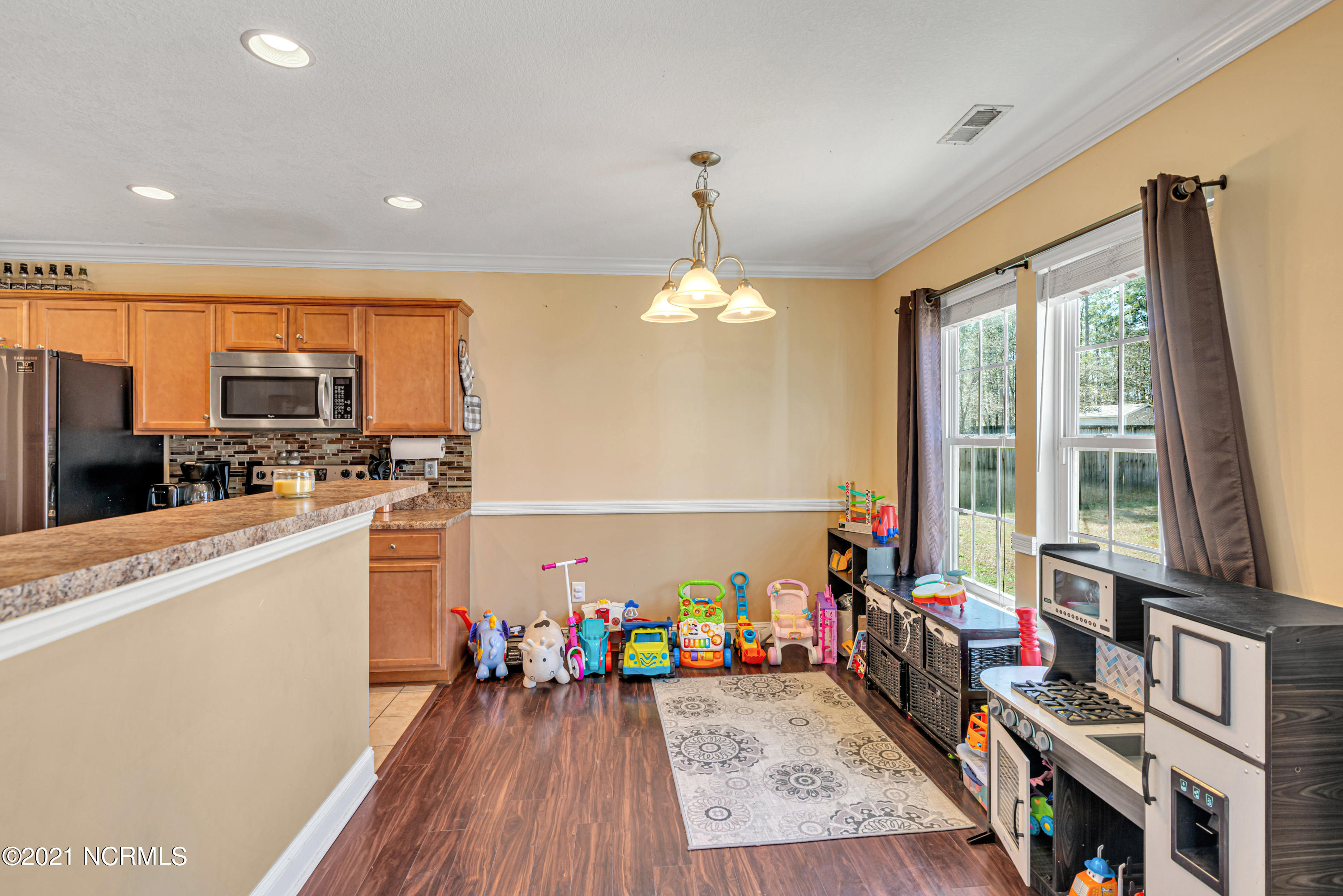 101 Saint Road Richlands, NC 28574 - Photo 8 of 28 DSC_9486