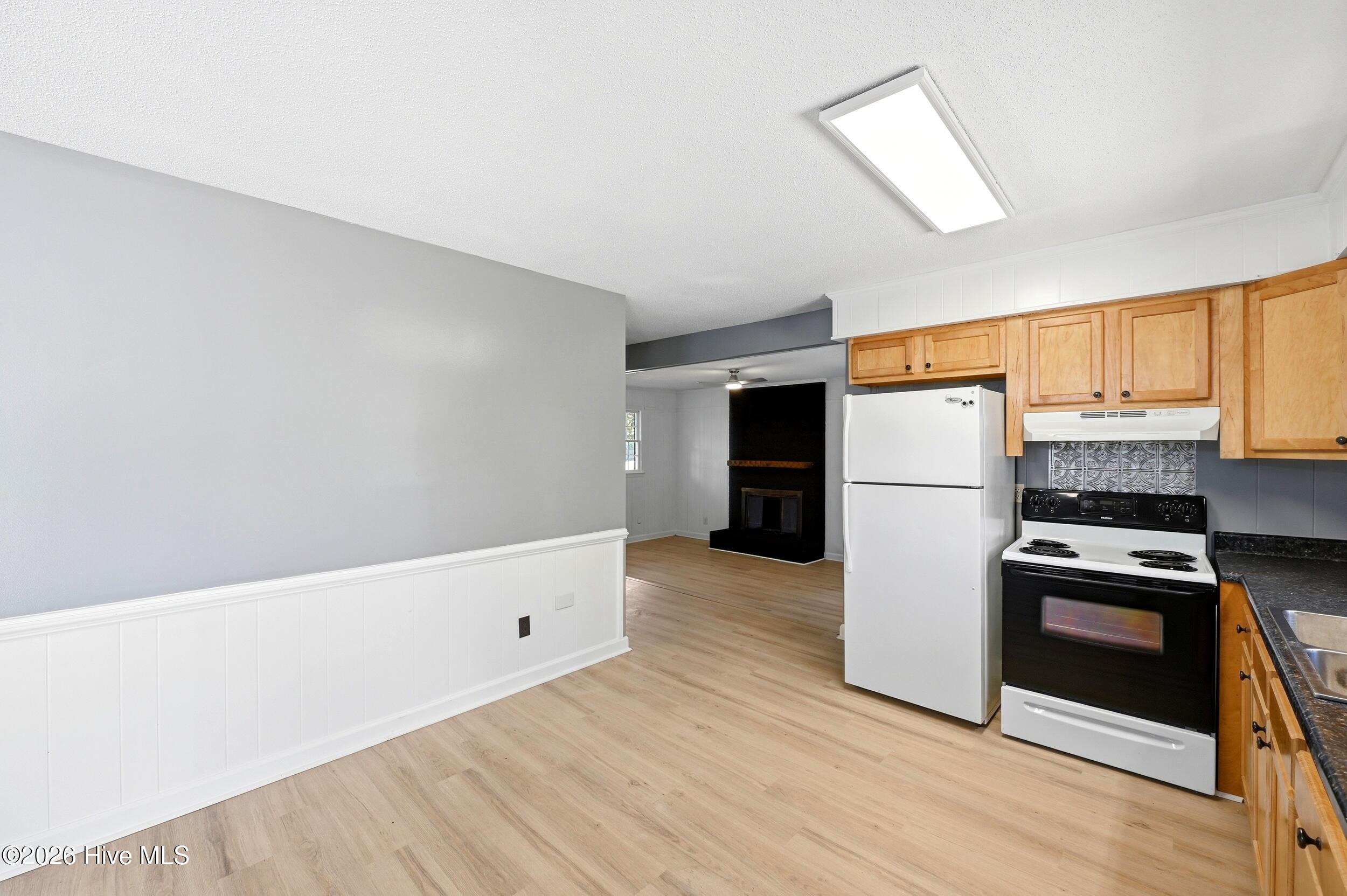 6803 Myrtle Grove Road Wilmington, NC 28409 - Photo 14 of 44 15_6803_myrtle_grove_rd_015