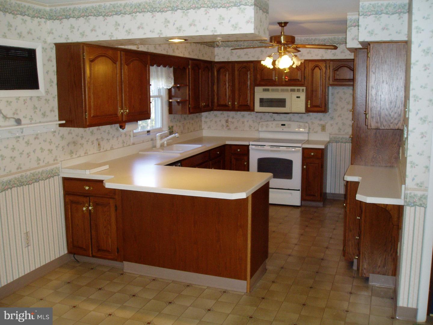 333 Estate Road Boyertown, PA 19512 - Photo 6 of 22 Gallery Image 6