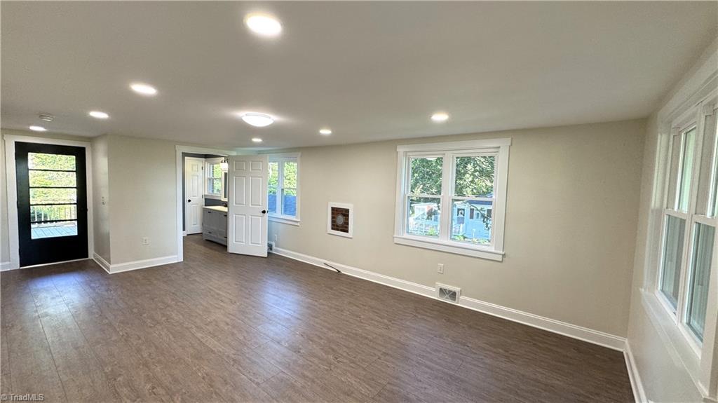 790 Mountain Park Road State Road, NC 28676 - Photo 20 of 40 Primary Bedroom