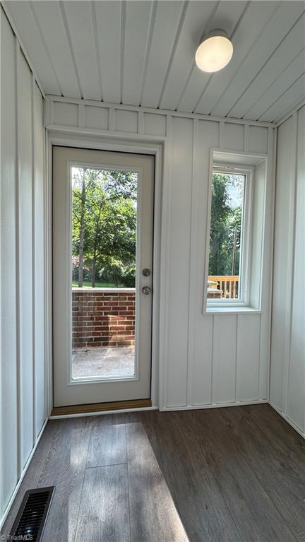 790 Mountain Park Road State Road, NC 28676 - Photo 33 of 40 Laundry Room