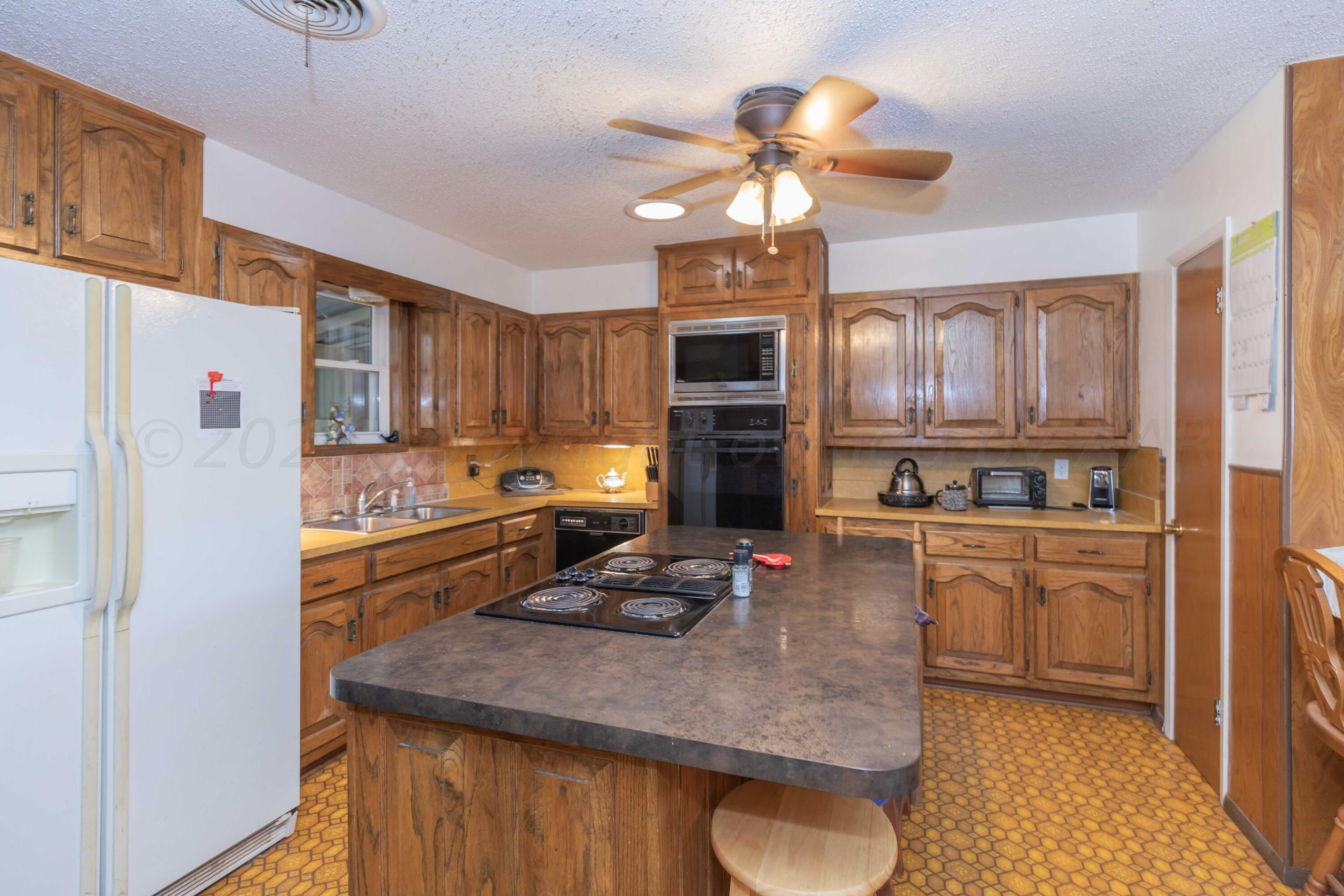 504 East Service Road Washburn, TX 79019 - Photo 8 of 54 KITCHEN VIEW 1