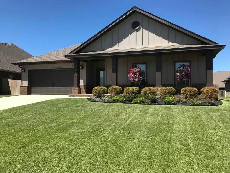 8009 Woodbrook Road Pensacola, FL 32526 - Photo 1 of 49 Gallery Image 1