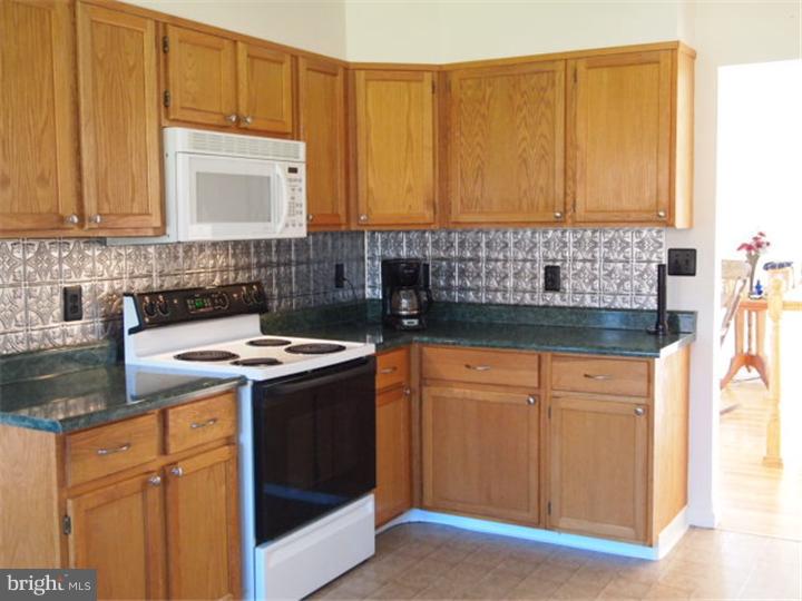 2197 Hopewell Road Nottingham, PA 19362 - Photo 4 of 6 Kitchen