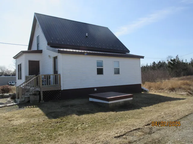 $170,000 | 304 Main Street, Jonesport, ME 04649