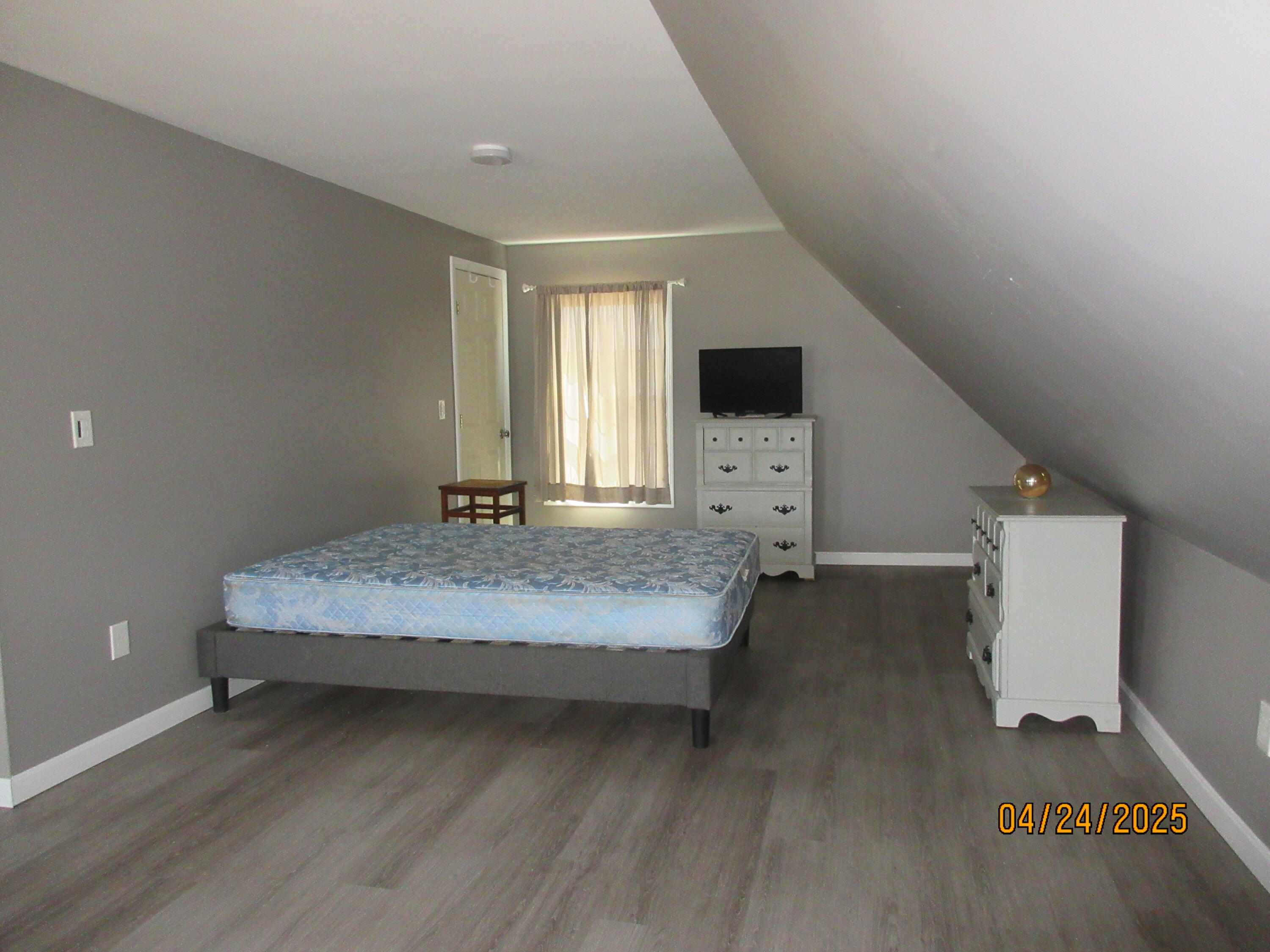 304 Main Street Jonesport, ME 04649 - Photo 10 of 13 Bredroom