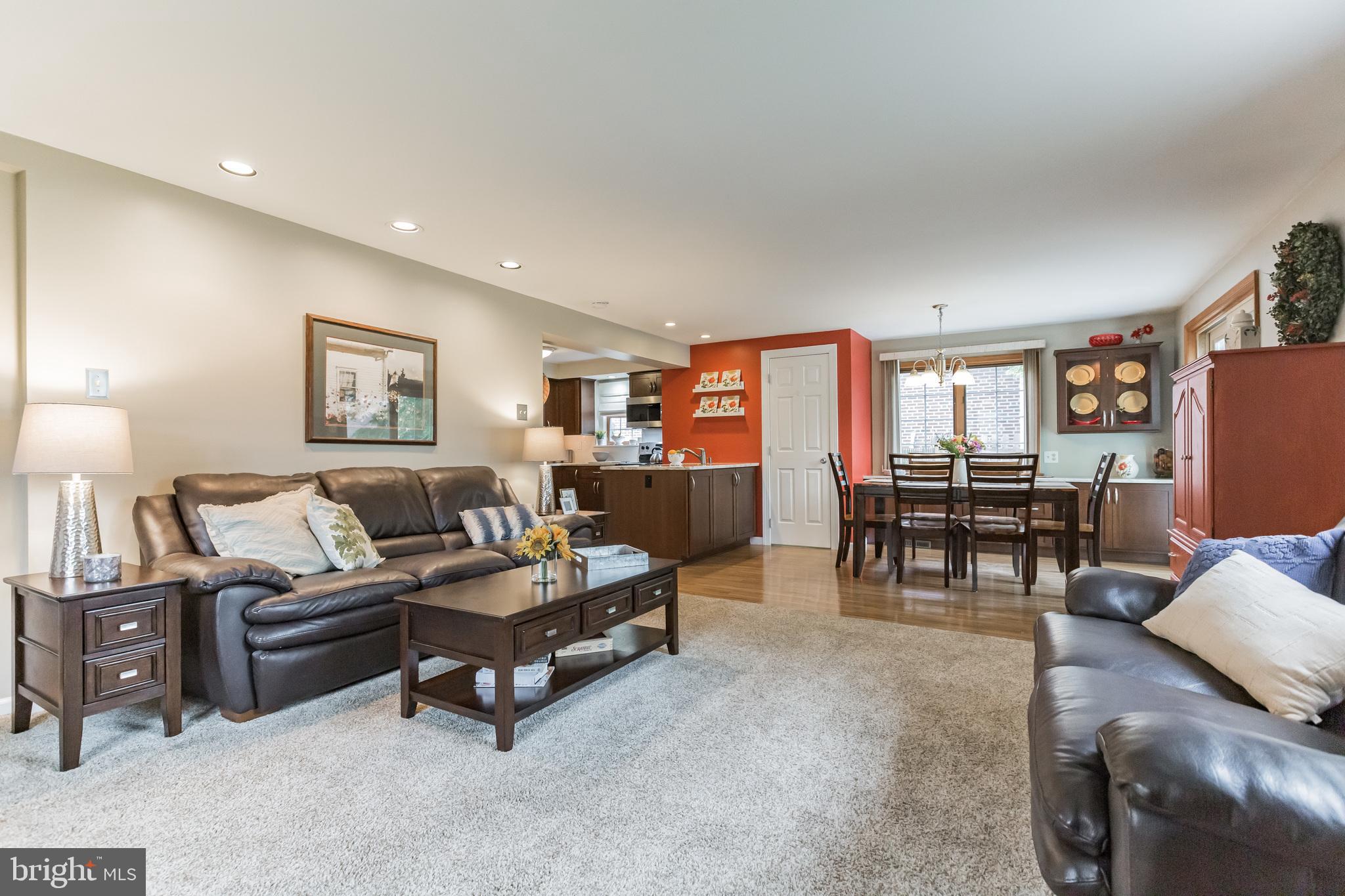 281 School Lane Springfield, PA 19064 - Photo 13 of 30 Spacious family room