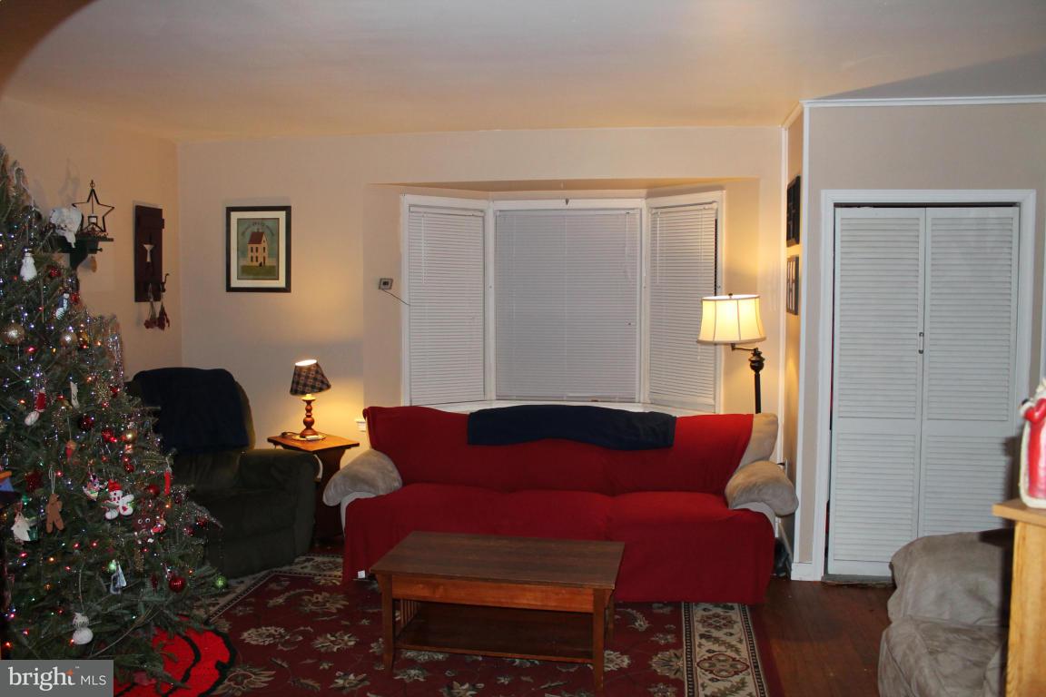 128 Market Street Lititz, PA 17543 - Photo 3 of 17 Gallery Image 3