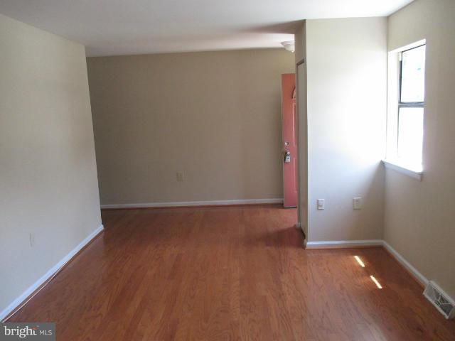 8002 Sandy Spring Road Laurel, MD 20707 - Photo 3 of 23 Living Room