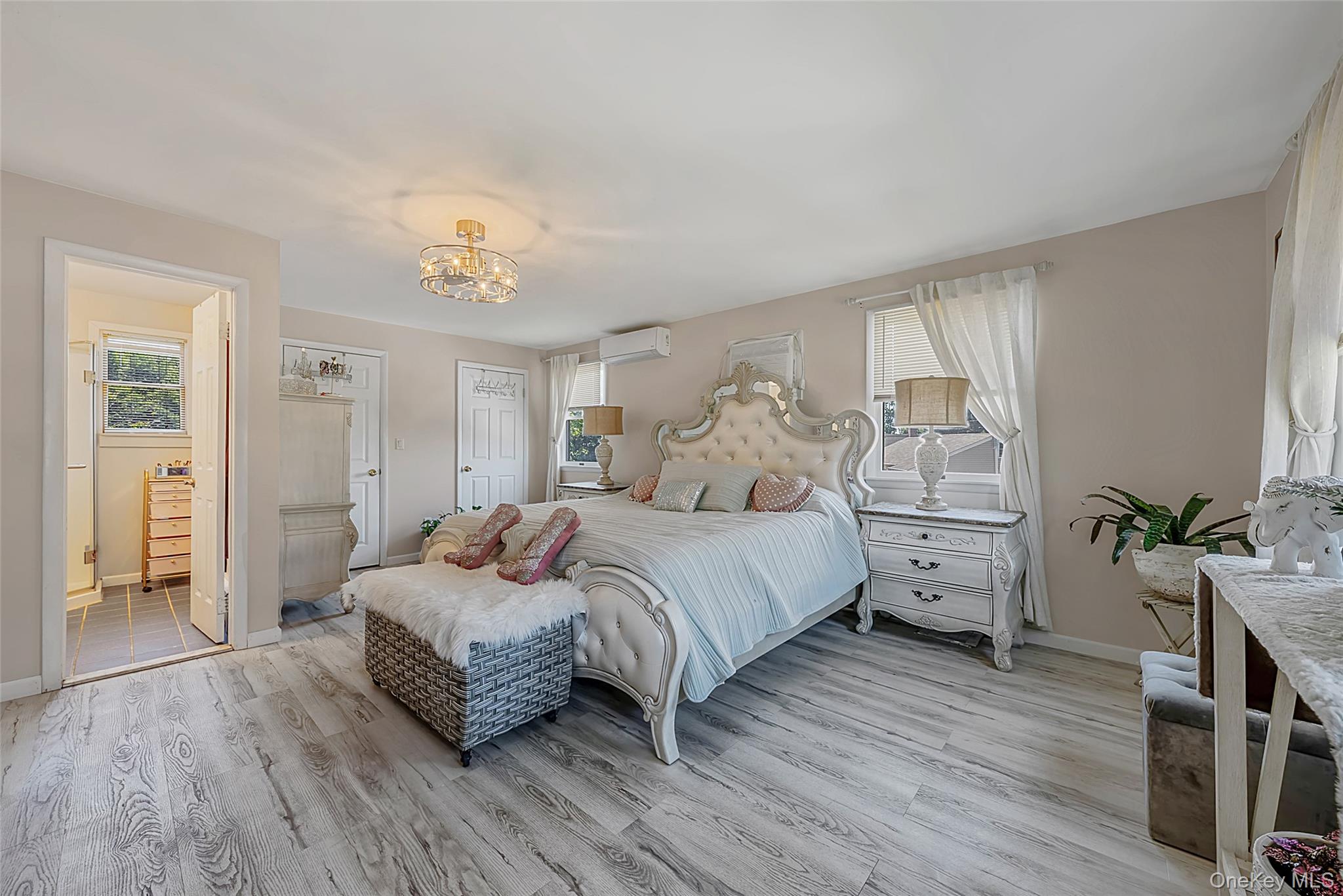 20 Rochelle Court Amityville, NY 11701 - Photo 30 of 43