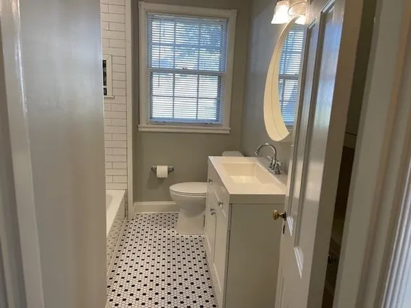 $2,400 | 3634 Cowden Avenue, Memphis, TN 38111