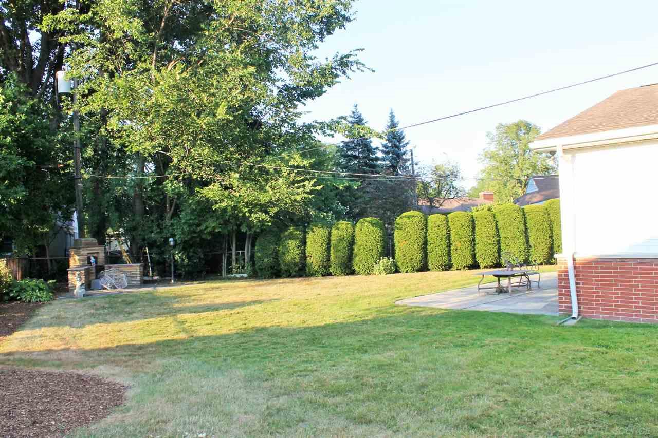 954 South Renaud Road Grosse Pointe Woods, MI 48236 - Photo 41 of 46