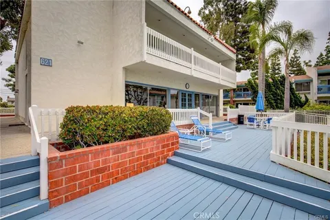 $3,650 | 824 Camino Real, Unit 204, Redondo Beach, CA 90277
