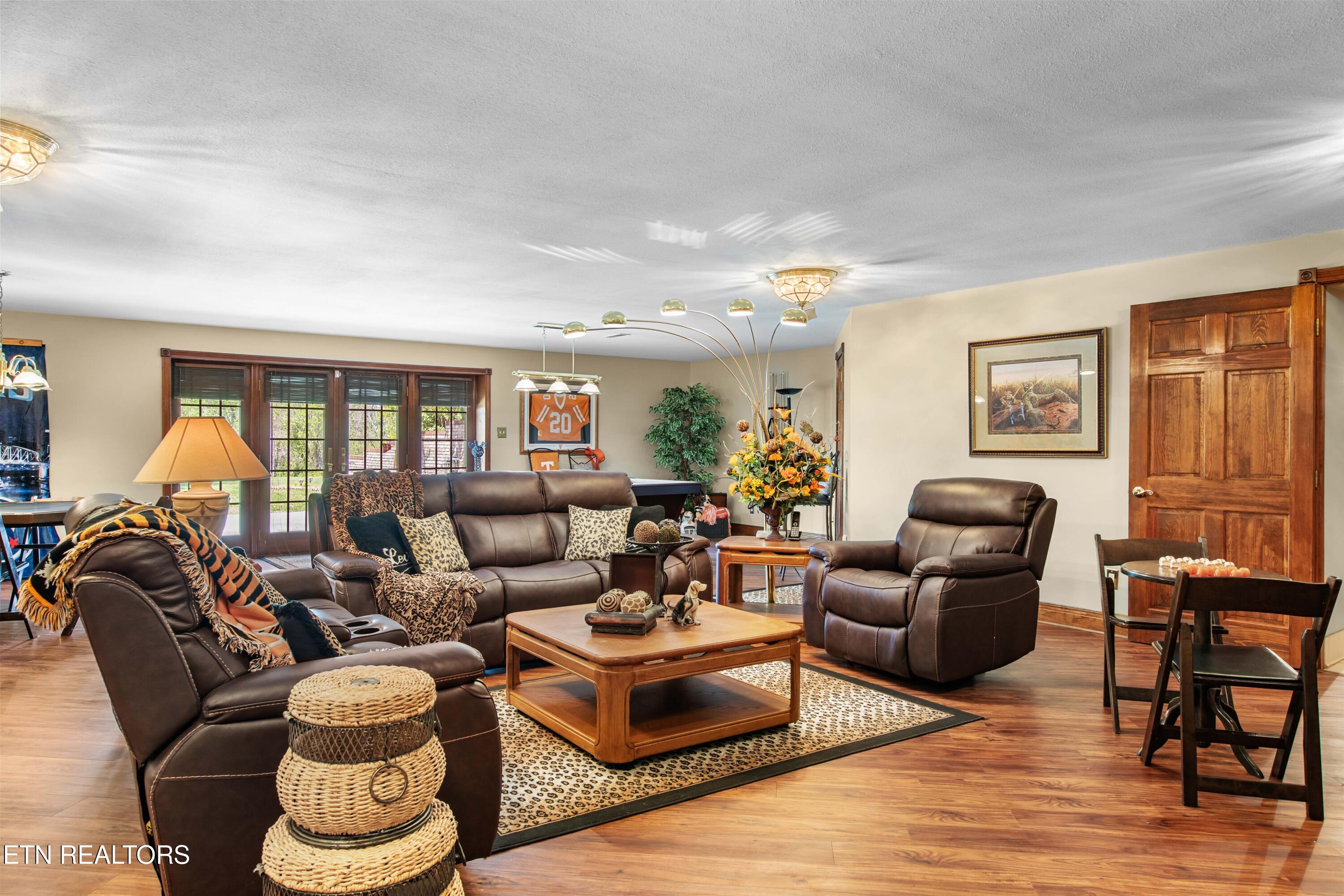300 Lowe Road Huntsville, TN 37756 - Photo 45 of 60 030A1553