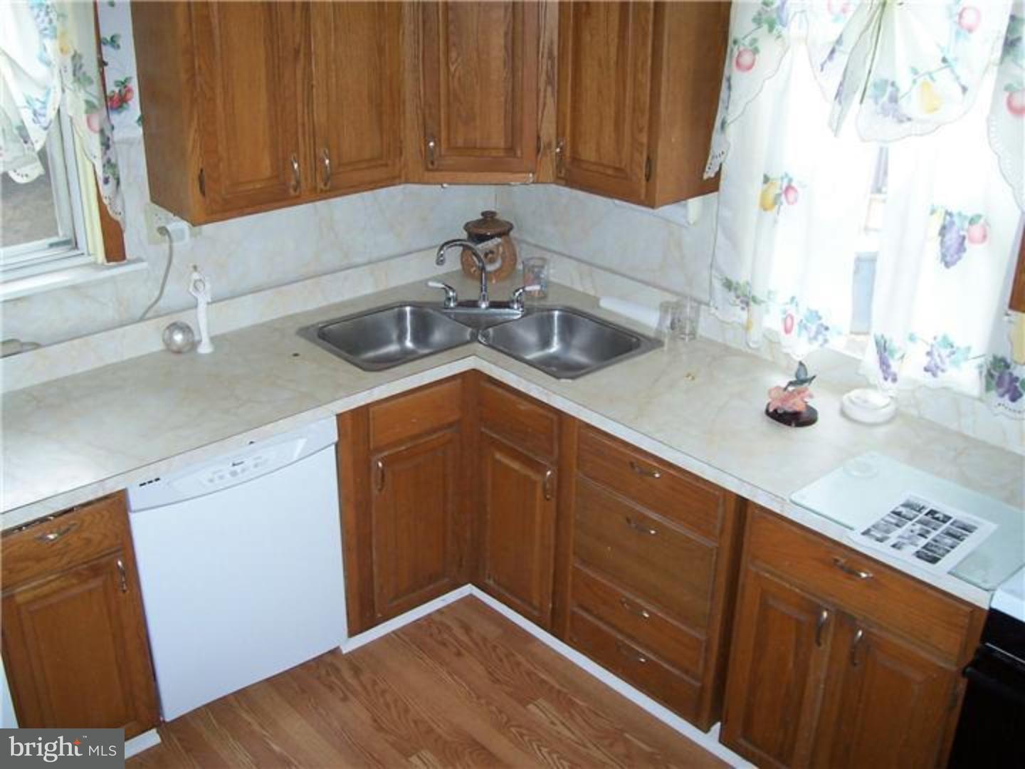 2535 Dutton Mill Road Aston, PA 19014 - Photo 7 of 24