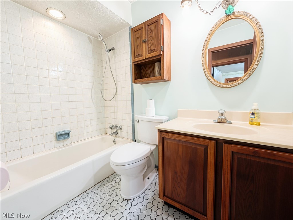 7130 Leroy Thompson Road Thompson, OH 44086 - Photo 16 of 47 Gallery Image 16