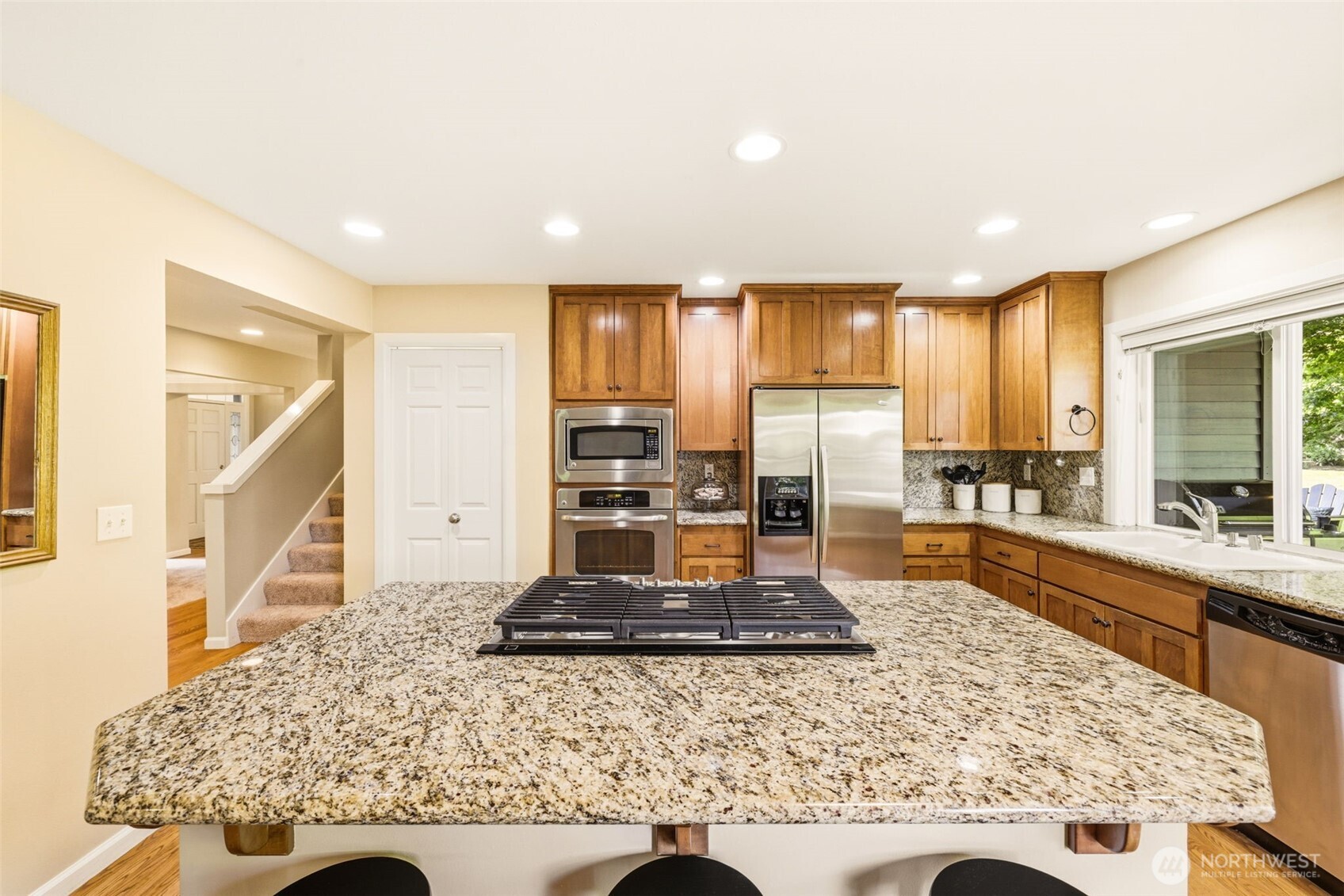 2401 Lyons Avenue Northeast Renton, WA 98059 - Photo 9 of 38