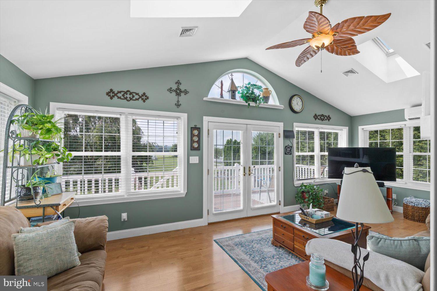 220 Derbyshire Road Lancaster, PA 17601 - Photo 12 of 40 All seasons room