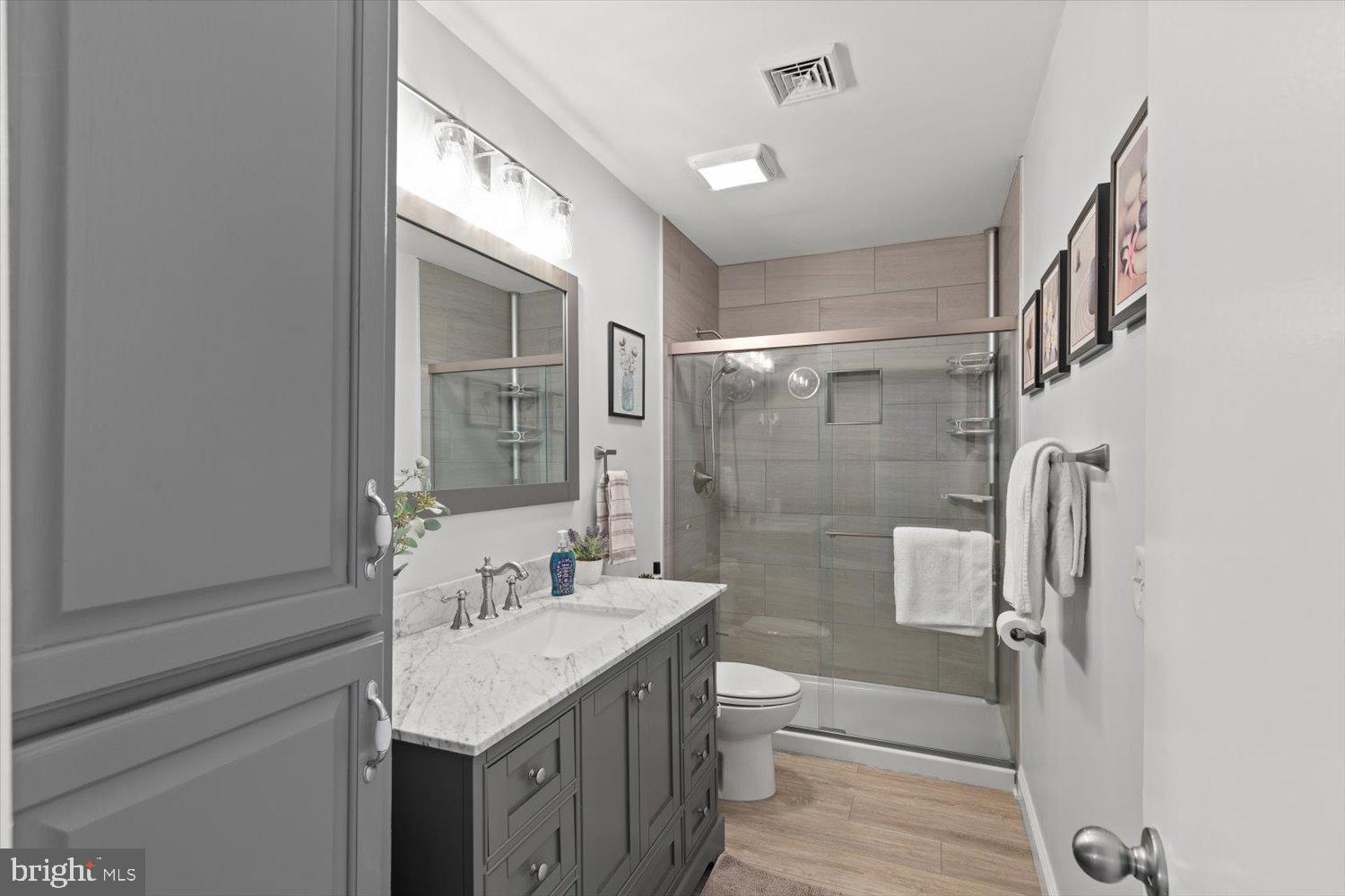 220 Derbyshire Road Lancaster, PA 17601 - Photo 15 of 40 Full bathroom on upper floor with walk in shower