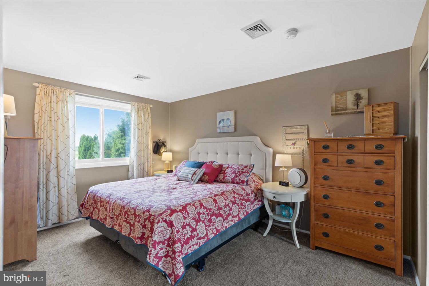 220 Derbyshire Road Lancaster, PA 17601 - Photo 16 of 40 Bedroom 1