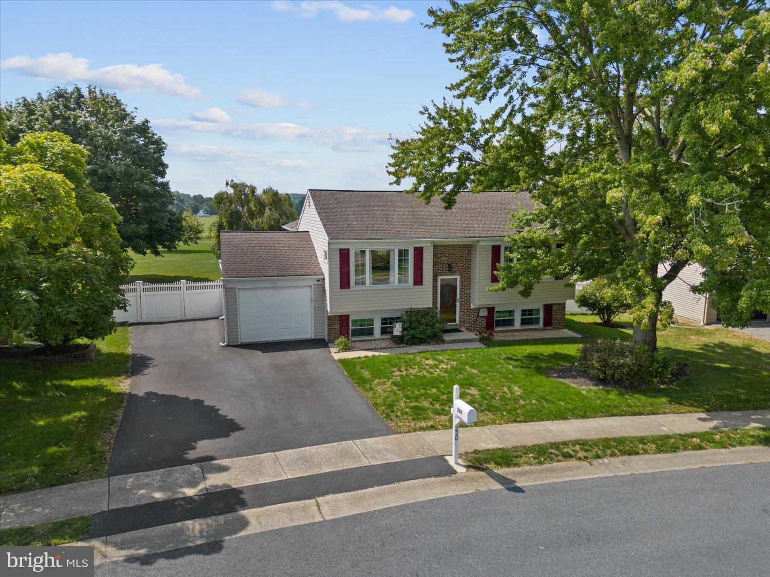 220 Derbyshire Road Lancaster, PA 17601 - Photo 2 of 40 Driveway room for 5 cars