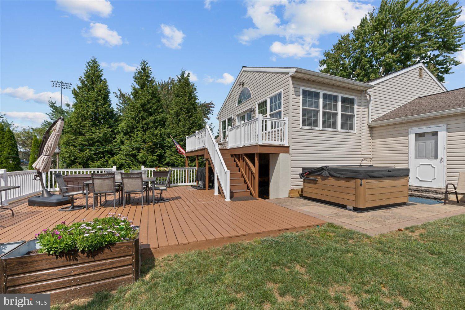 220 Derbyshire Road Lancaster, PA 17601 - Photo 27 of 40 Outside deck area
