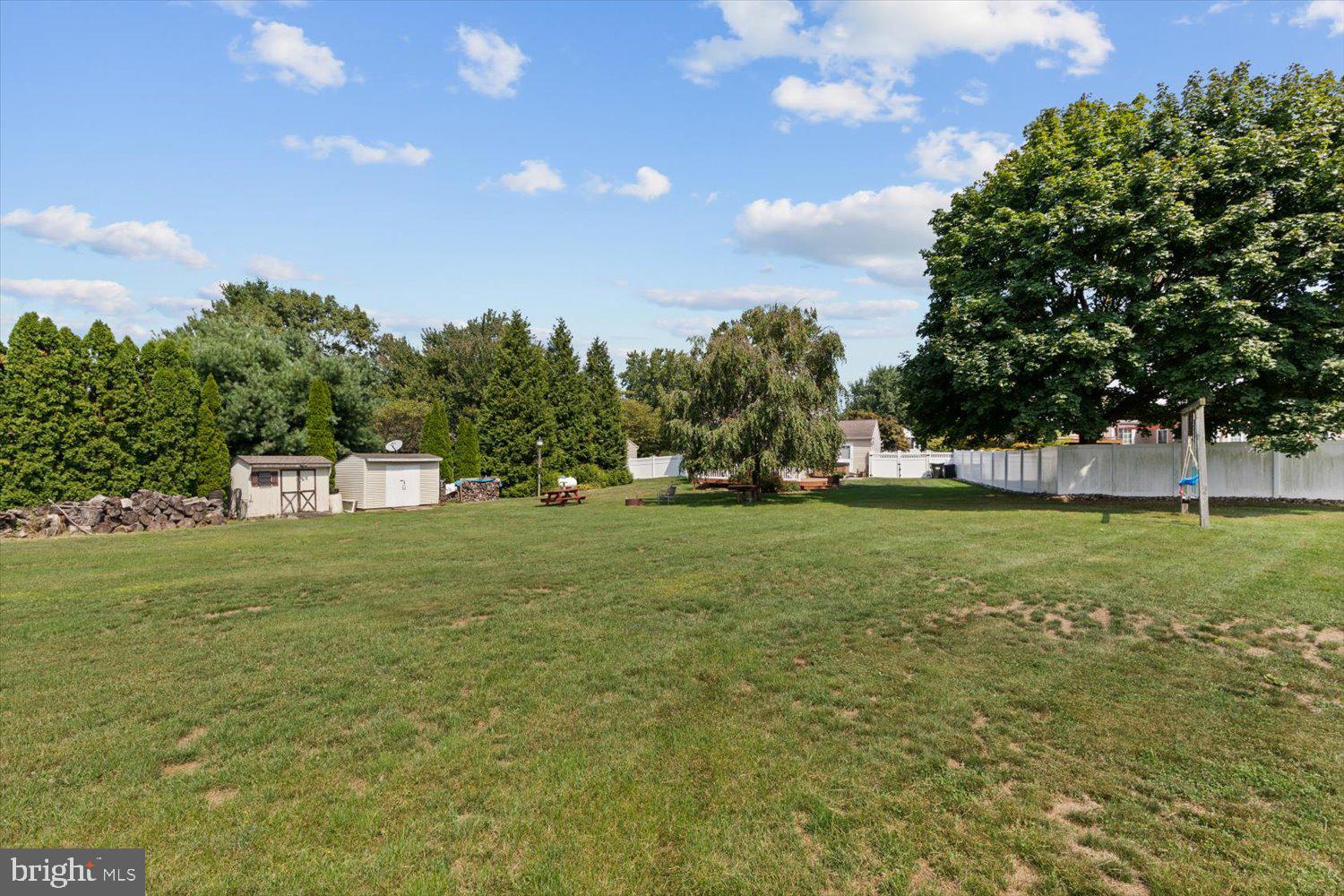 220 Derbyshire Road Lancaster, PA 17601 - Photo 34 of 40 Huge back yard