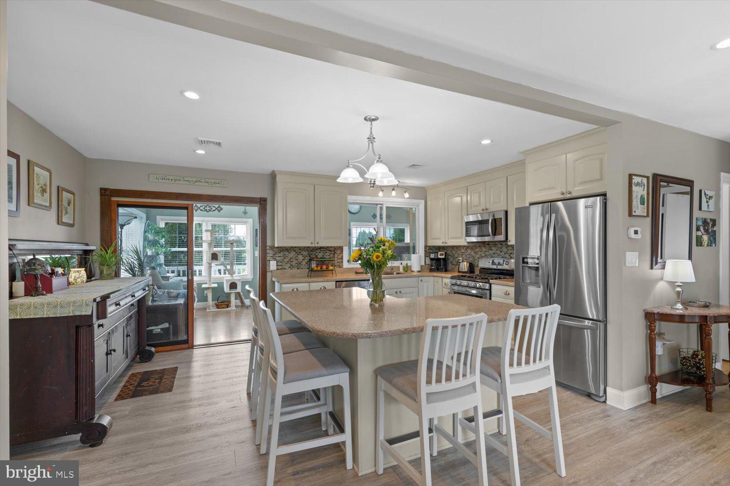 220 Derbyshire Road Lancaster, PA 17601 - Photo 8 of 40 Kitchen Island